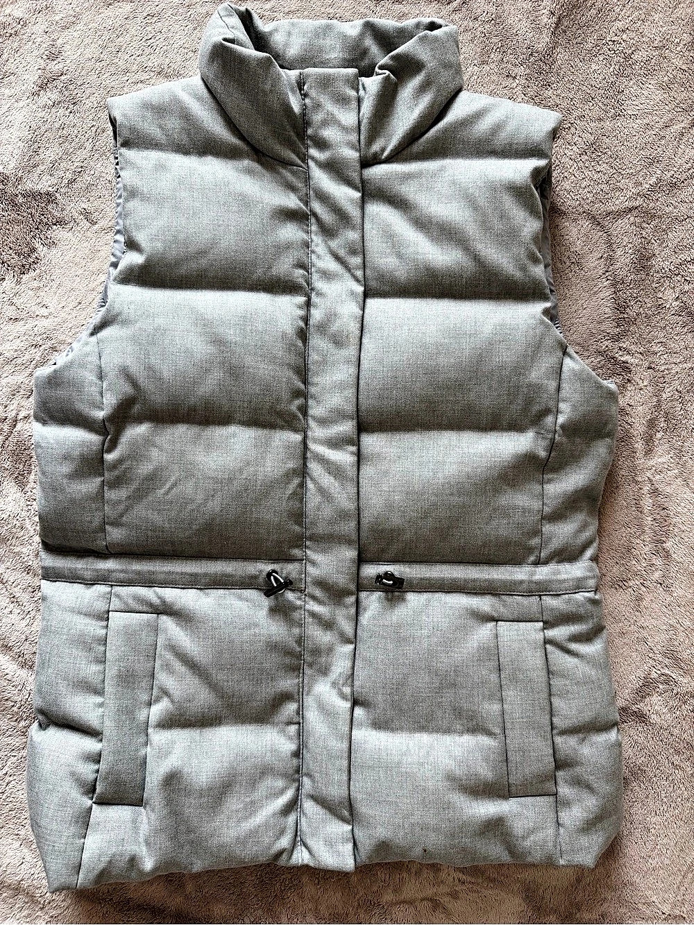 Banana Republic Women's Puffer Vest in Gray Size Medium Like New